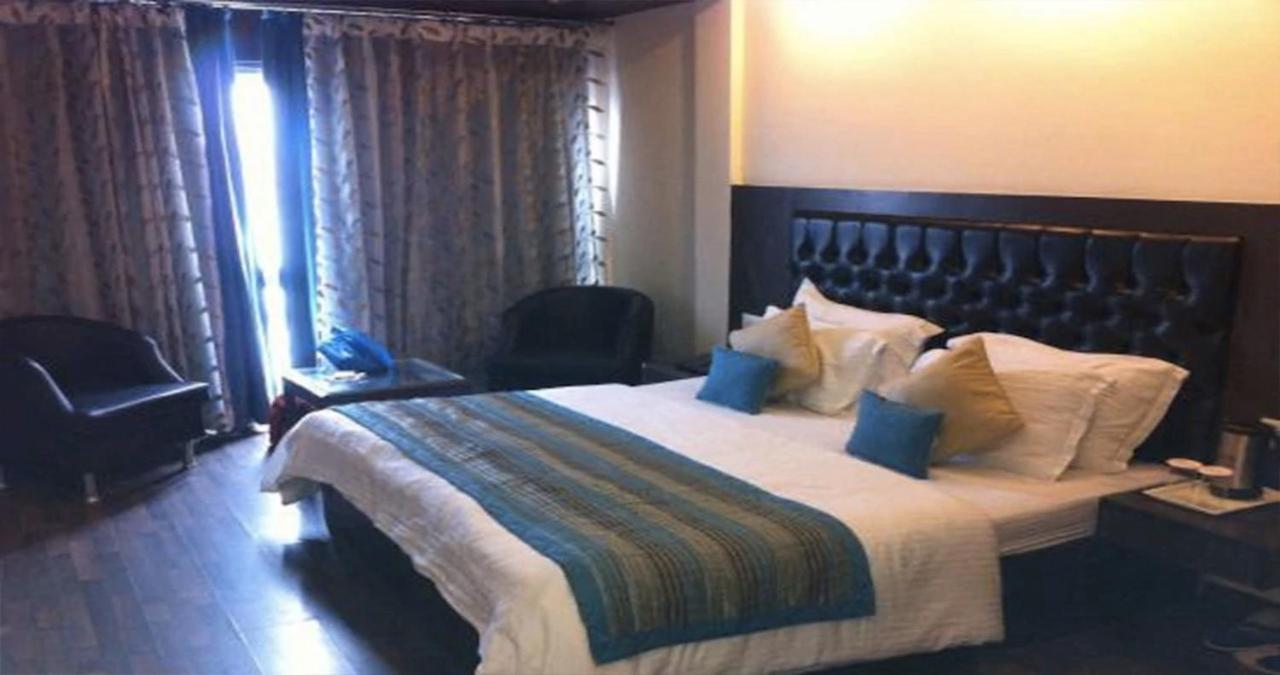Sanobar The Midtown Hotel Mussoorie Kültér fotó